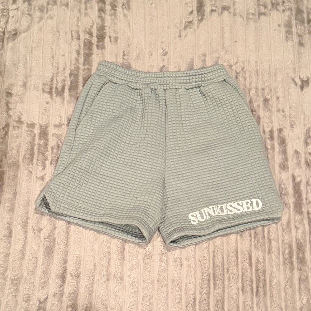 Sunkissed‎ Coconut Mint Green Waffle Knit "Sunkissed" Shorts Size Medium